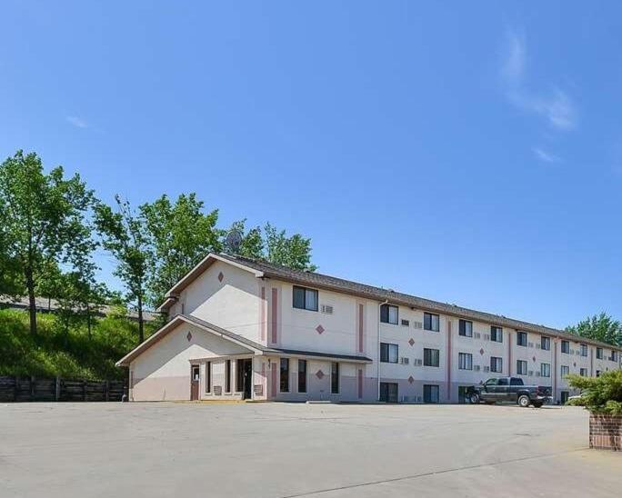 Dickinson Inn Екстер'єр фото