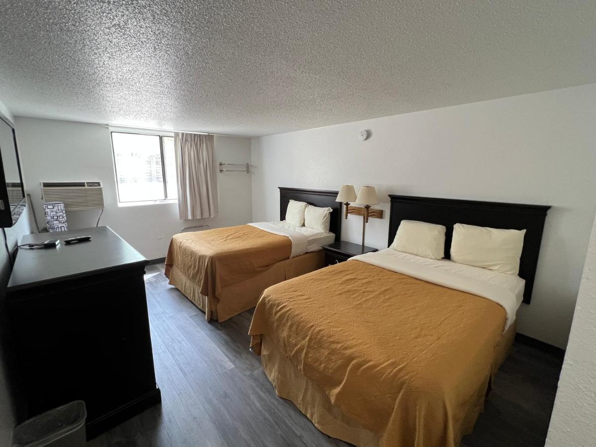 Dickinson Inn Екстер'єр фото